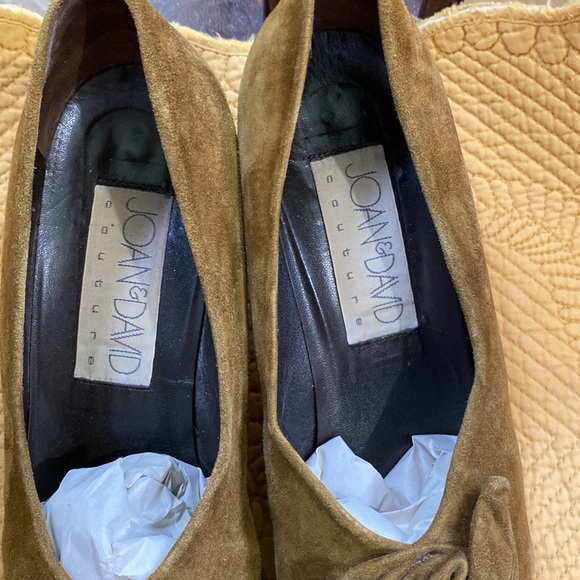 Vintage Joan & David Couture Suede Pumps With Knot Detail EUC - Picture 2 of 5